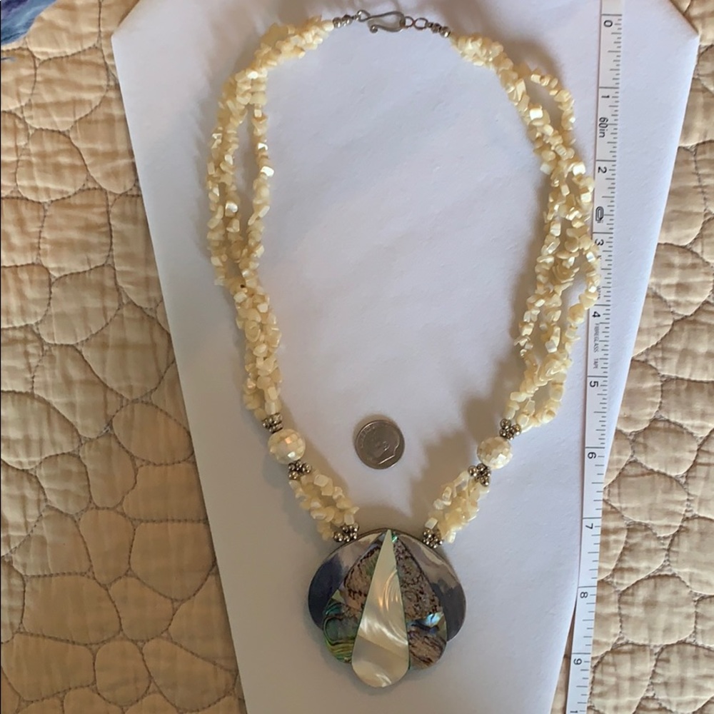 Shell Necklace - Picture 5 of 7